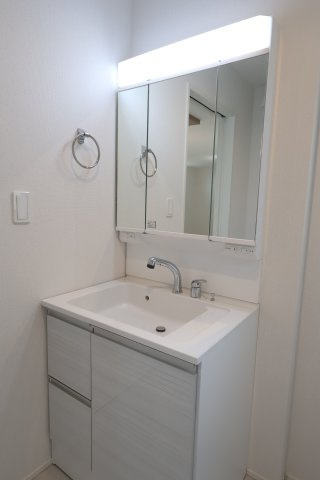 【独立洗面台】 | 《仲介手数料無料》見沼区深作５丁目117(6号棟)新築一戸建てグラファーレ | 2025年11月4日 15:15 晴れ