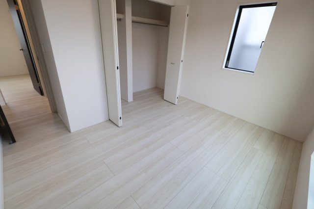 【洋室】 | 《仲介手数料無料》見沼区深作５丁目117(6号棟)新築一戸建てグラファーレ | 2025年11月4日 15:15 晴れ