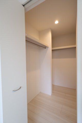 【収納】 | 《仲介手数料無料》見沼区深作５丁目117(6号棟)新築一戸建てグラファーレ | 2025年11月4日 15:15 晴れ