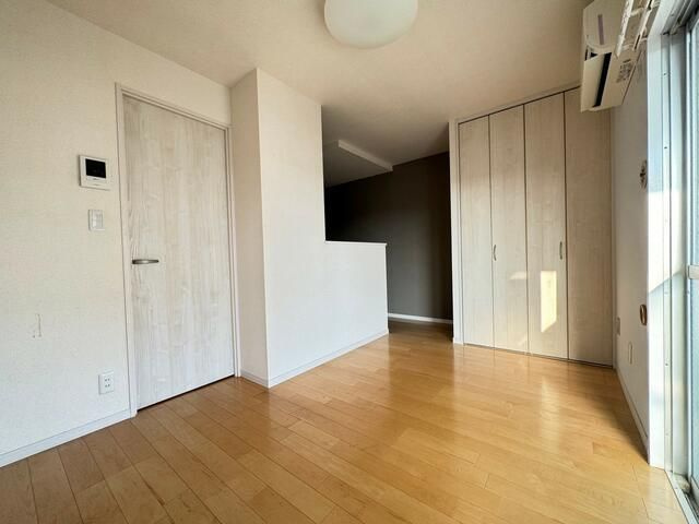 ガーデン花小金井の居間・リビング