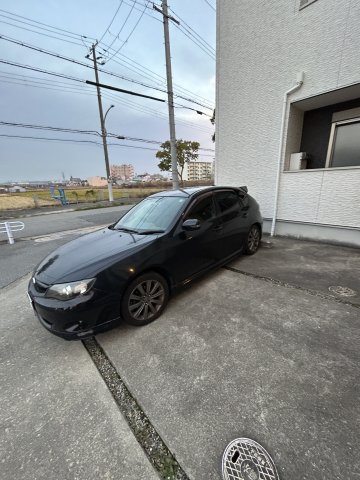 アジール・アンの駐車場