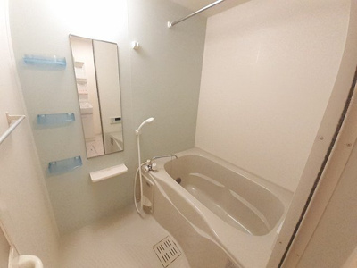 【浴室】 | シエロ・イリーデ | きれいなお風呂です