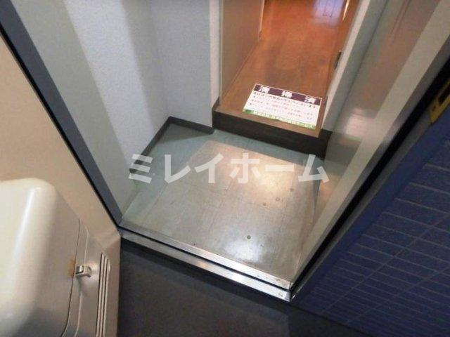 ルーブル西大井の玄関