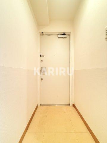 アパートメント京橋の玄関|同物件別部屋の写真です。