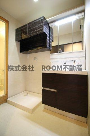 エスポワール都城Ⅱの洗面所|ゆったりとスペースのある洗面所