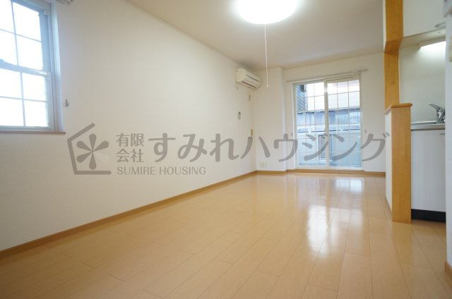 ソレイユⅡの居間・リビング|参考、同建物・同間取りの号室