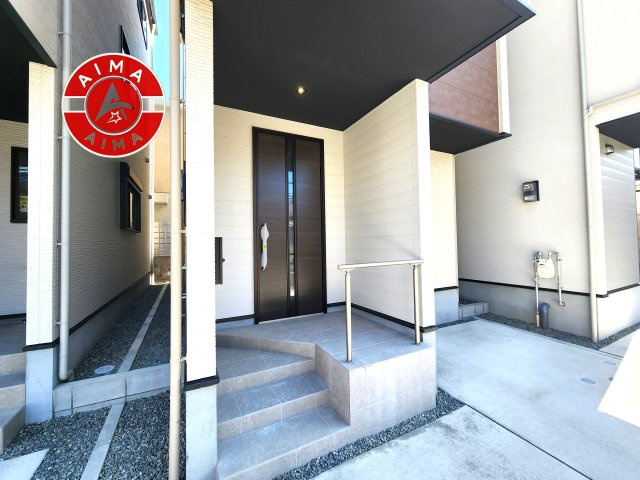 福岡市西区愛宕浜第1-3棟（2号棟）　の玄関|おでかけの時も帰った時も、「我が家」を最初に感じでもらえる素敵な空間に。