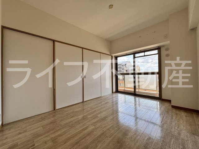 戴慶カーサグラシアの居間・リビング|こちらのリビングで趣味の時間をお楽しみください