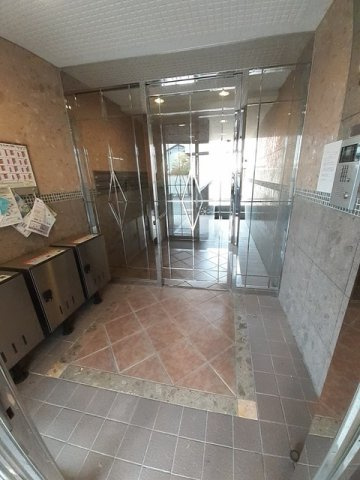 フレグランスのエントランス|清潔なエントランス♪