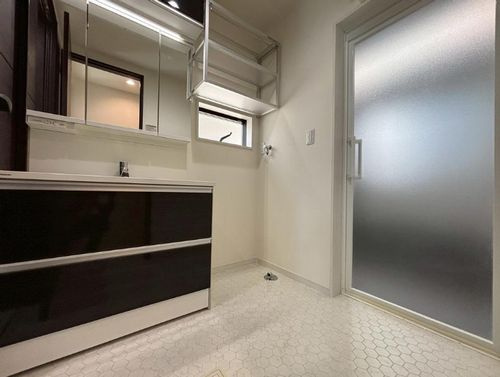 【独立洗面台】 | 【仲介手数料０円】座間市入谷東4丁目　中古一戸建て | 座間市入谷東4丁目　中古一戸建て