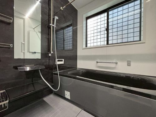 【浴室】 | 【仲介手数料０円】座間市入谷東4丁目　中古一戸建て | 座間市入谷東4丁目　中古一戸建て