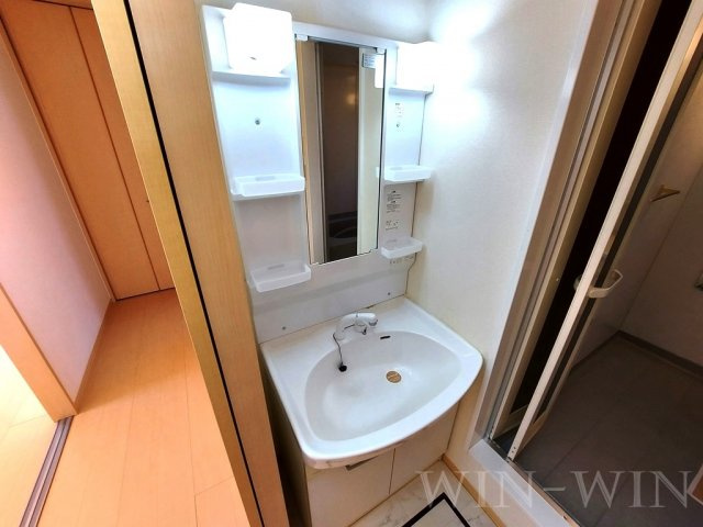 リビングタウン下地 Bの独立洗面台|イメージ（同建物内・同間取りの写真）
