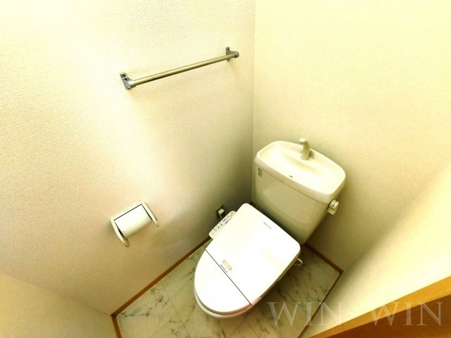リビングタウン下地 Bのトイレ|イメージ（同建物内・同間取りの写真）