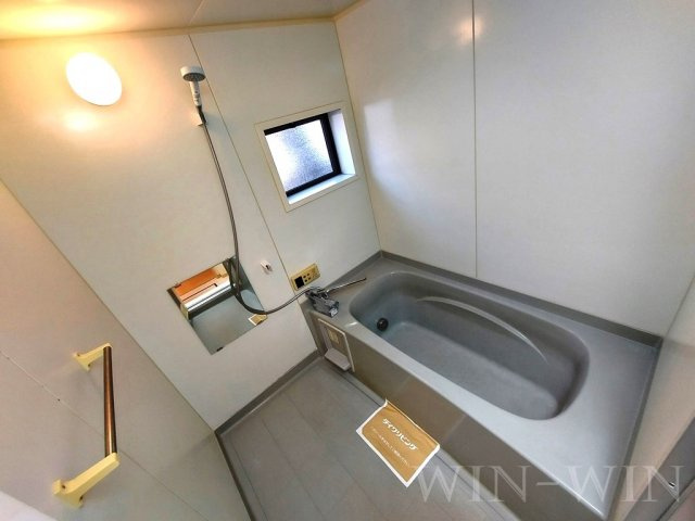 リビングタウン下地 Bの浴室|イメージ（同建物内・同間取りの写真）