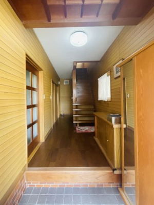 【玄関】 | たつの市龍野町日山/中古戸建 | きれいな玄関です