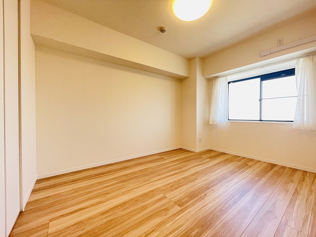 【洋室】 | エスポワール吉塚