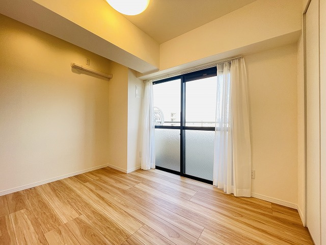 【洋室】 | エスポワール吉塚