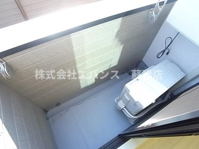 【バルコニー】 | グレイスヴィラ | お洗濯にも便利なバルコニー付き