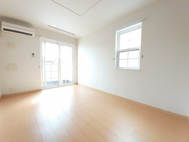 スウィート・コートＢの居間・リビング