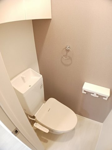 合志市須屋のアパートのトイレ|清潔感のあるトイレです