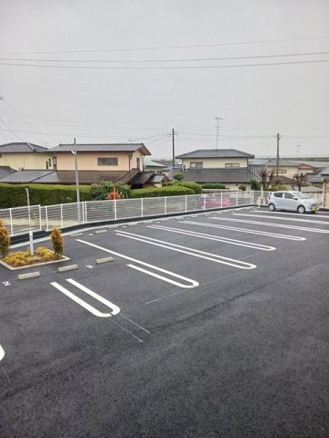 合志市須屋のアパートの駐車場|駐車場完備です