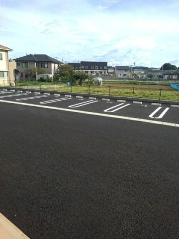 トー・アルブル　Ｂの駐車場|駐車場があるので、車を買う予定の方も安心です