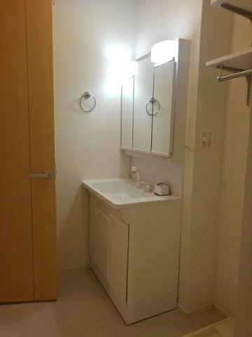 トー・アルブル　Ｂの洗面所|洗面所です