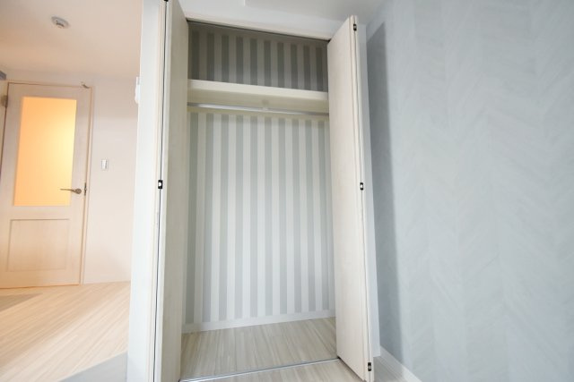 西宮市甲子園七番町の賃貸マンションの収納