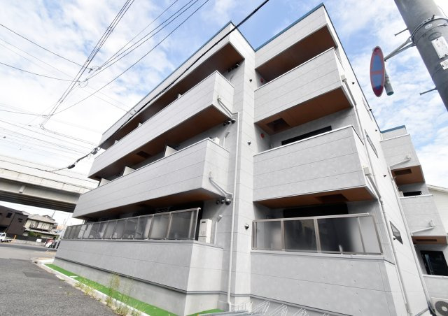 西宮市甲子園七番町の賃貸マンションの外観