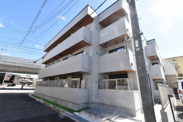 西宮市甲子園七番町の賃貸マンションの外観