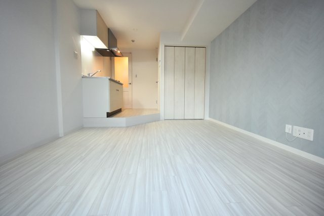 西宮市甲子園七番町の賃貸マンションの居間・リビング