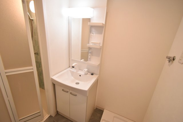 西宮市甲子園七番町の賃貸マンションの独立洗面台