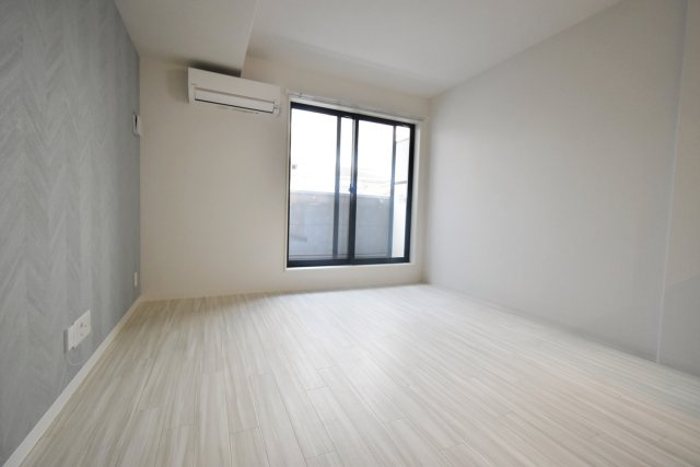 西宮市甲子園七番町の賃貸マンションの居間・リビング