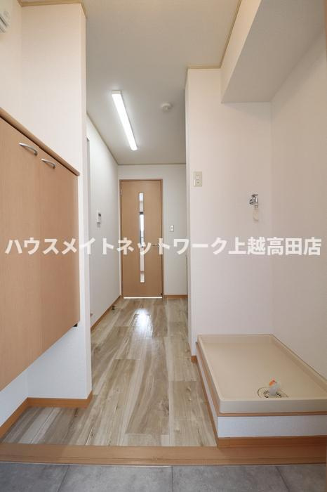 フィルコート新町の玄関|玄関（参考同型203号室室内写真）