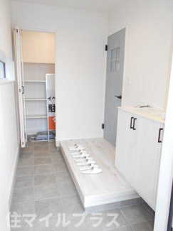 【玄関】 | 郡山市喜久田町入ノ内新築一戸建て1棟 | 玄関です