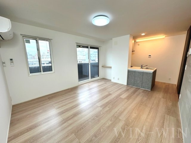 ファミール駅西の居間・リビング