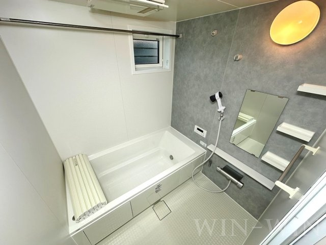 ファミール駅西の浴室