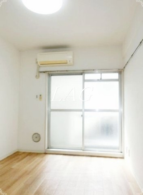 【居間・リビング】 | ＴＯＰお花茶屋 | 洋室のお部屋です。