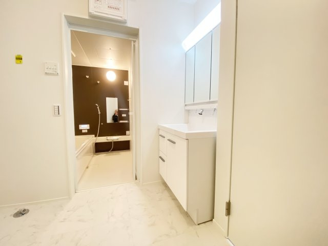 『八王子市新築戸建て』八王子市子安町4-26-3【仲介手数料無料】　４期の洗面所|～仲介手数料無料☆八王子ひなた不動産～　八王子市子安町　新築戸建て