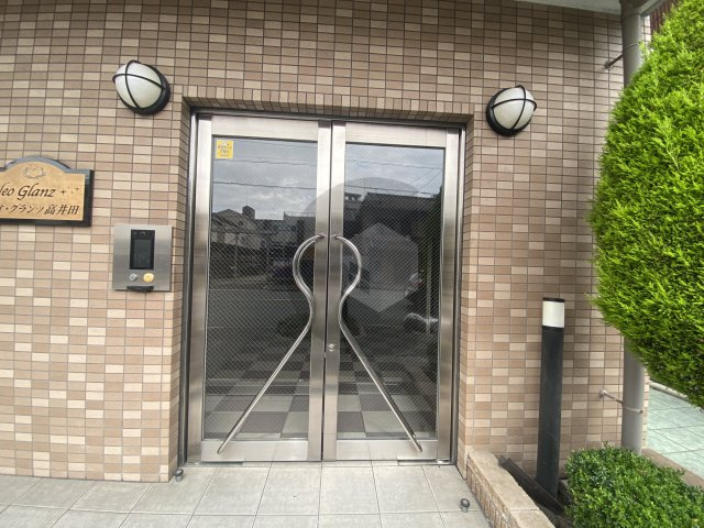 ネオ・グランツ高井田のエントランス