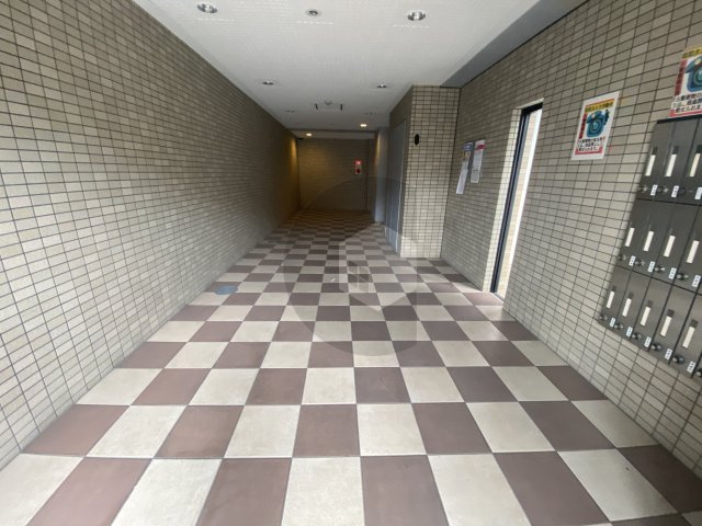 ネオ・グランツ高井田のロビー