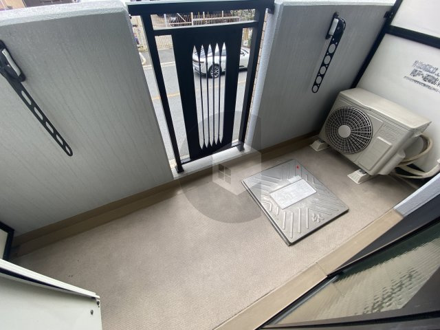 ネオ・グランツ高井田のバルコニー