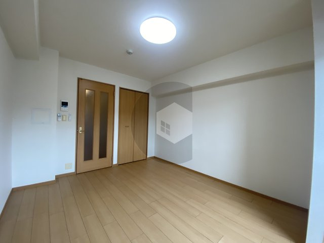 ネオ・グランツ高井田の居間・リビング