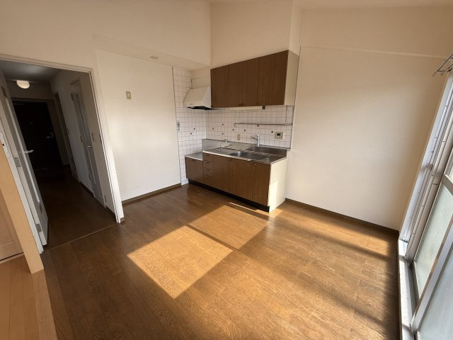 コルナス西館の居間・リビング