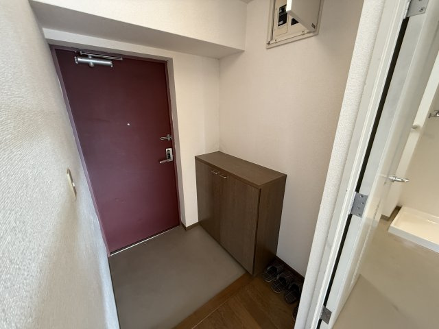 コルナス西館の玄関