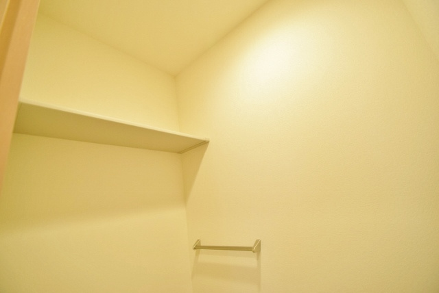 シャンテボナールのトイレ|トイレ上部の棚