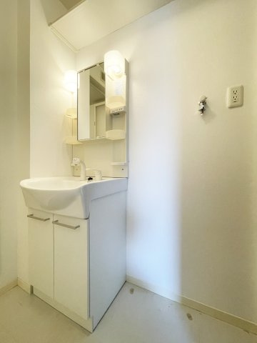 リブライフ春日　Ⅰ棟の洗面所