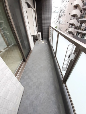 【バルコニー】 | 木場ビクトリーマンション | 暖かな日差しのふりそそぐバルコニー