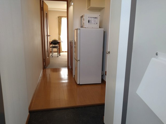 レオパレスパルコートＣの玄関