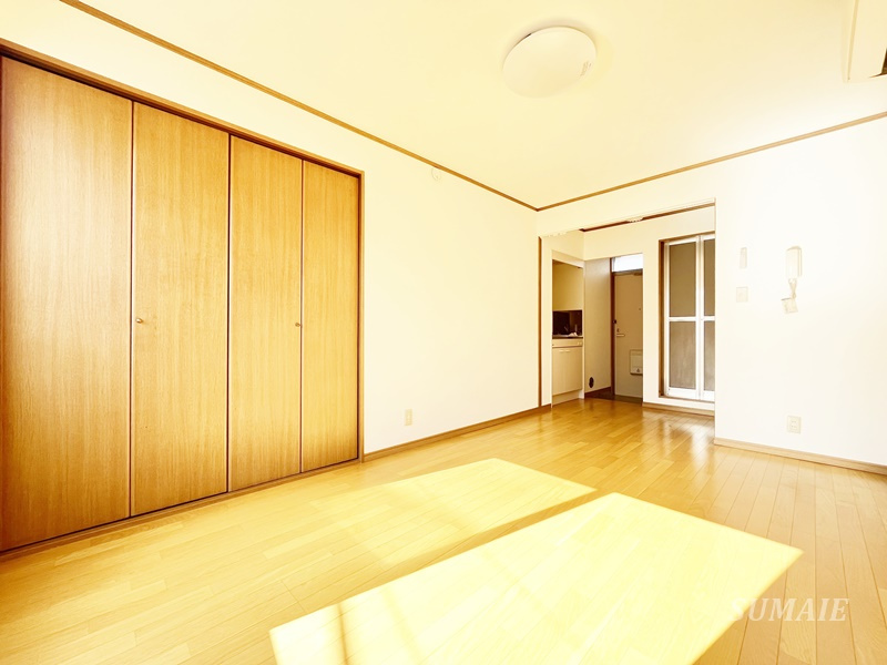 リヴェール片平の寝室|フローリングの洋室☆